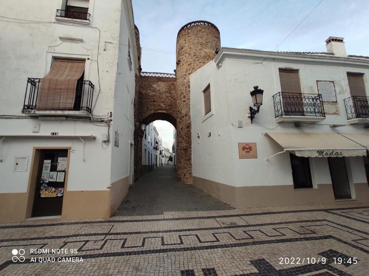 APARTAMENTO Turístico ENTRETORRES Olivenza Bagian luar foto